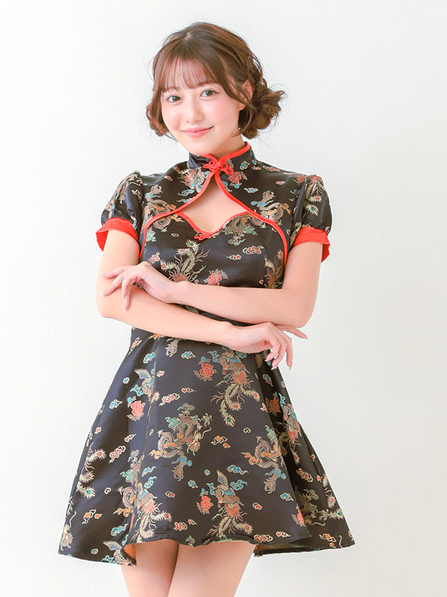 コスプレ チャイナ ジャガード風 バストカット レッド 1点セット の立ち姿イメージ画像3枚目