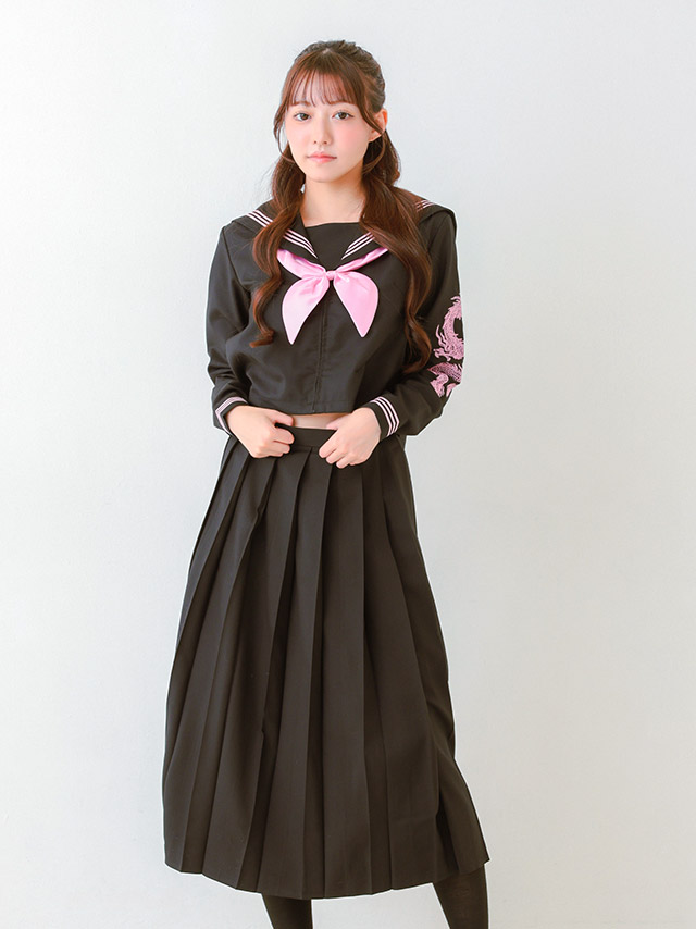 コスプレ セーラー制服 ドラゴン刺繍 ロング丈 体型カバー 4点セット の立ち姿イメージ画像6枚目