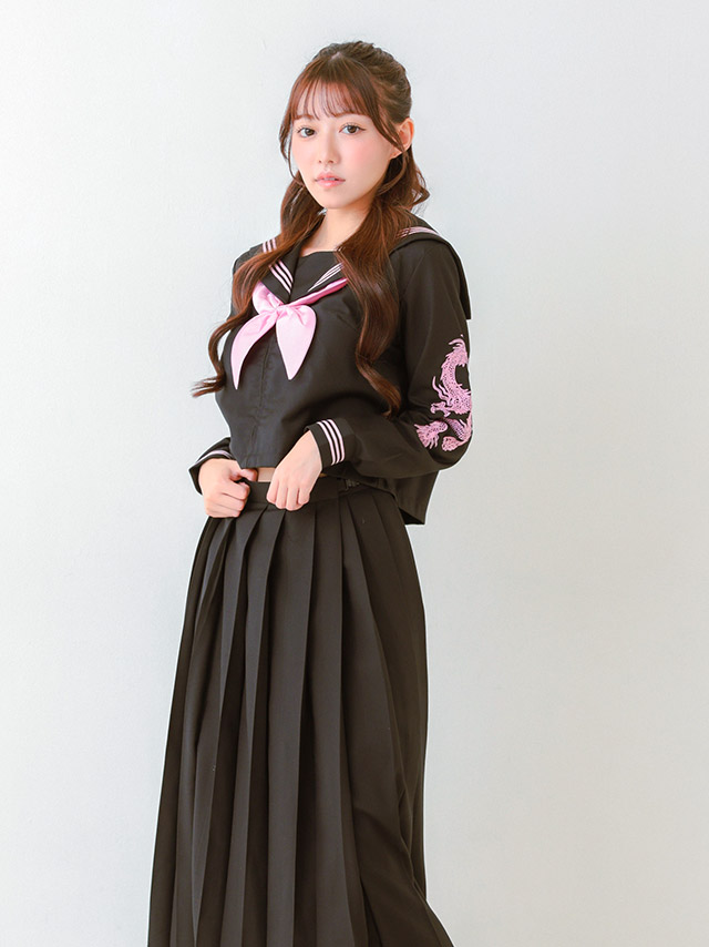 コスプレ セーラー制服 ドラゴン刺繍 ロング丈 体型カバー 4点セット の立ち姿イメージ画像7枚目