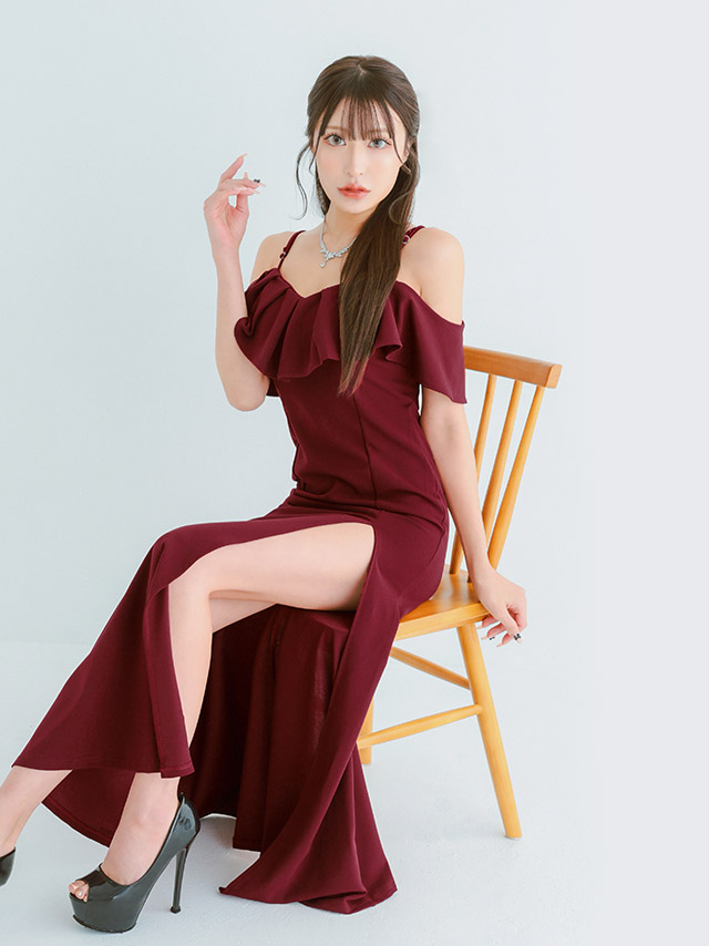 ロングドレス プチプラ ストレッチ マーメイド 谷間 肩あき 新人 背中魅せ 高身長 Aライン 黒 ホステス キャバドレスのイメージ画像2