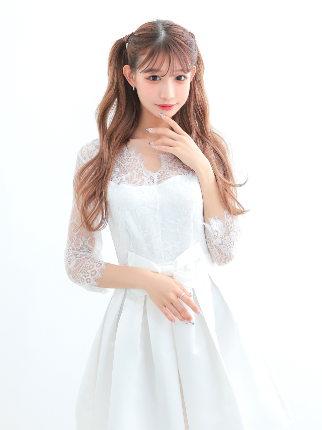 サテン生地プリーツレース刺繍ウエストリボンaライン7分袖ミニドレスフロント