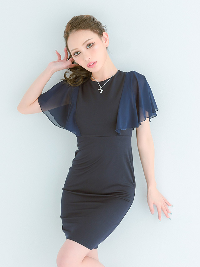 大人可愛いシフォン袖のミニドレス
