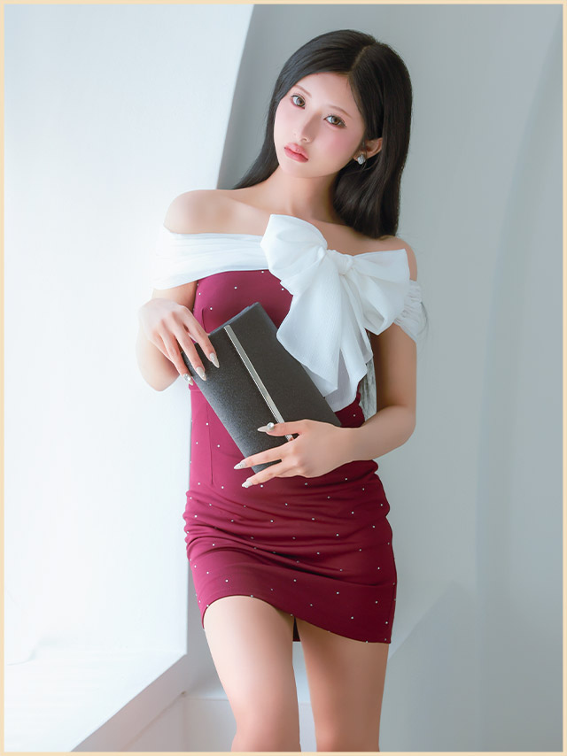 クラッチバッグ ショルダーバッグ グリッター メタルプレート チェーン 2Way のイメージ画像2枚目
