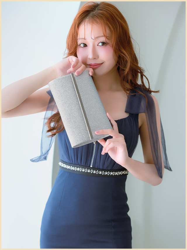 クラッチバッグ ショルダーバッグ グリッター メタルプレート チェーン 2Way のイメージ画像4枚目