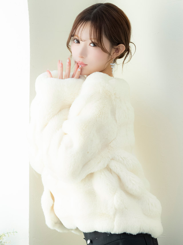 ボレロ ジャケット ノーカラー マシュマロ フェイクファー ショート丈 長袖 体型カバー 羽織り の商品画像2枚目