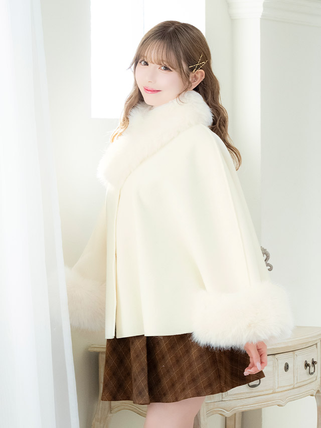 ボレロふわふわフェイクファーティペット2Wayポンチョ