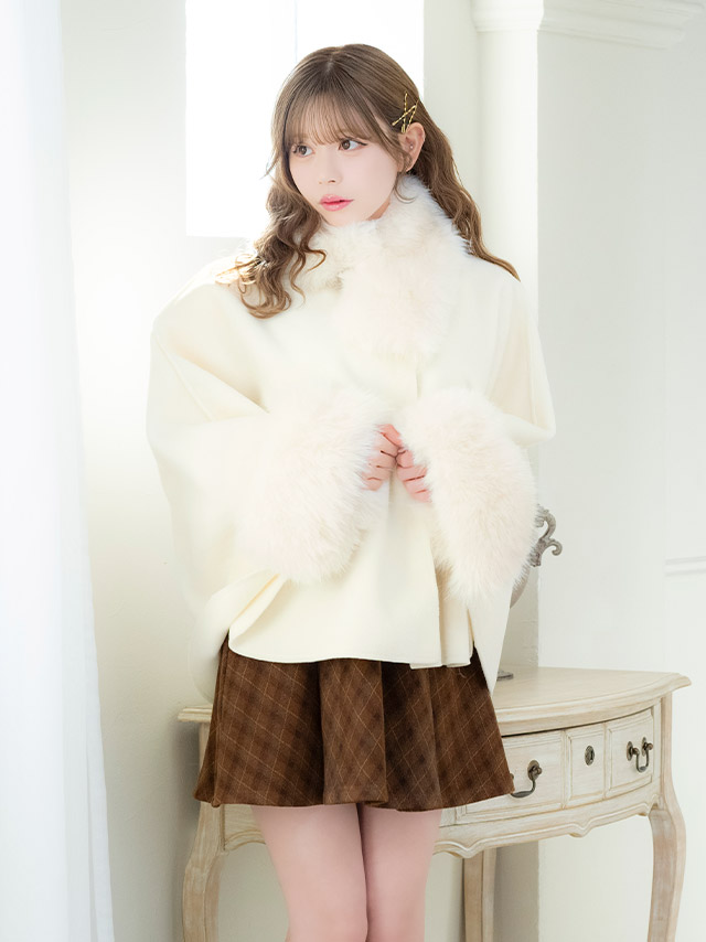 ボレロふわふわフェイクファーティペット2Wayポンチョ