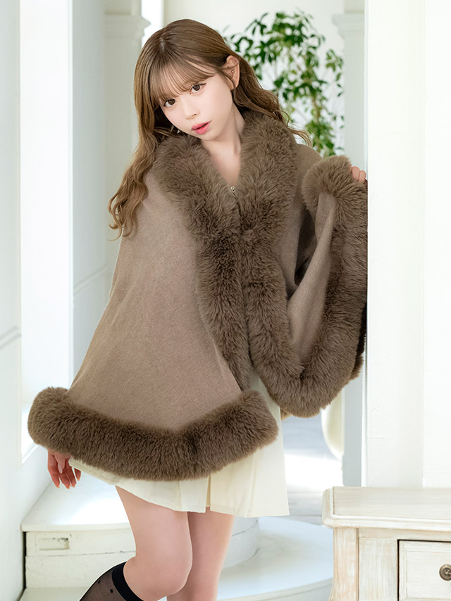 ボレロふわふわフェイクファー付きニットポンチョ