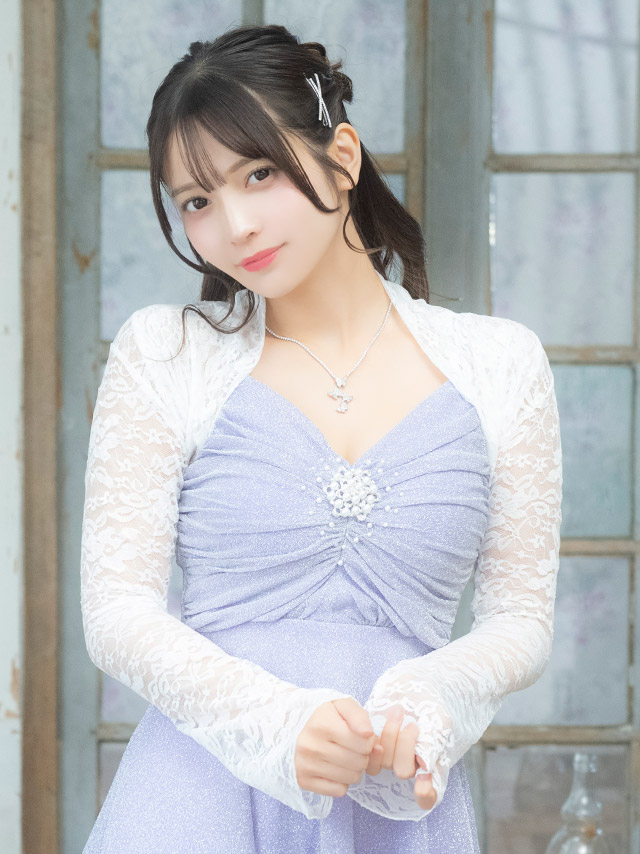 ボレロ 花柄 総レース 長袖 二の腕 体型カバー 羽織り の立ち姿イメージ画像1枚目