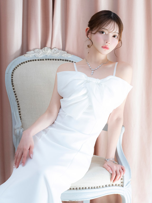 ロングドレス マーメイド バストリボン キャミソール バースデー タイト 胸元カバー ホワイト XL キャバドレス の座り画像4枚目