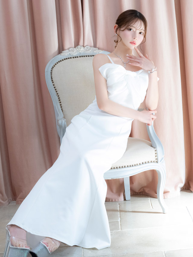 ロングドレス マーメイド バストリボン キャミソール バースデー タイト 胸元カバー ホワイト XL キャバドレス の座り画像5枚目