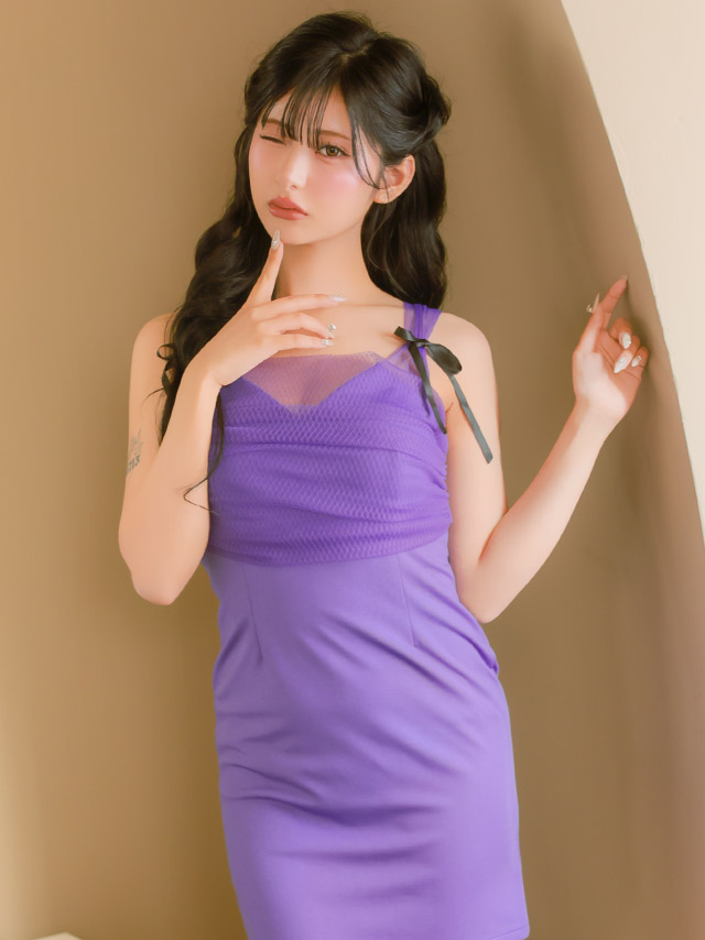 ミニドレス キャミソール シアーショルダー リボン ストレッチ 大きいサイズ XL XXL 4L 5L ピンク タイト キャバドレス の立ち姿イメージ画像1枚目