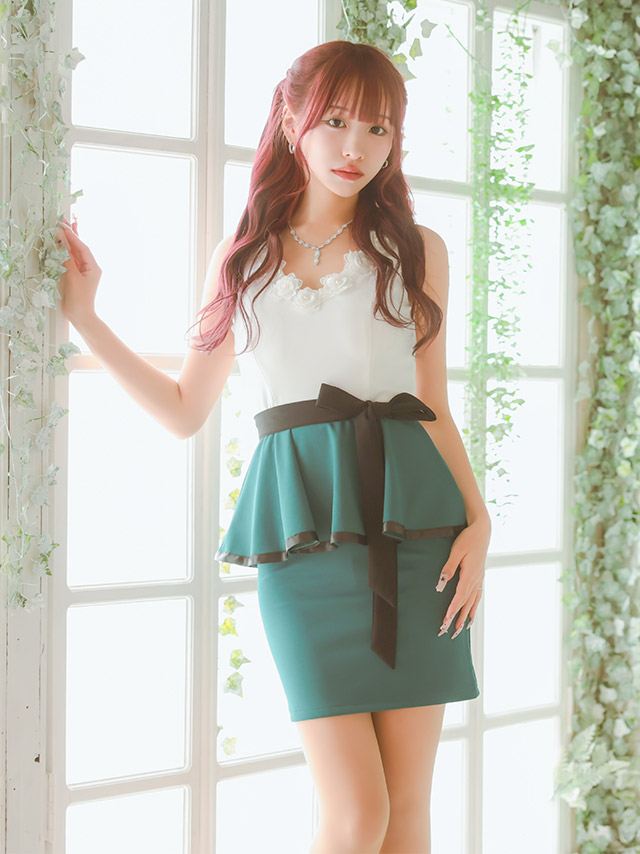 ミニドレス タイト 大きいサイズ レース 大人 ノースリーブ ローズ刺繍 ストレッチ ペプラム ウエストリボン バイカラー 白 キャメル XL XXL 4L 5L 6L キャバドレス の商品画像2枚目