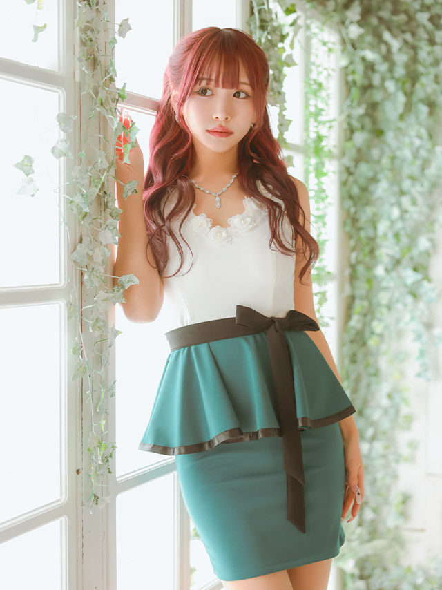 ミニドレス タイト 大きいサイズ レース 大人 ノースリーブ ローズ刺繍 ストレッチ ペプラム ウエストリボン バイカラー 白 キャメル XL XXL 4L 5L 6L キャバドレス の商品画像3枚目