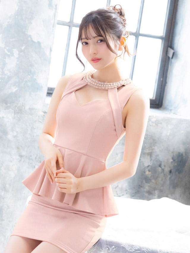 ミニドレス ペプラム 谷間 バストカット ストレッチ ノースリーブ ネックパール お腹カバー 下着のまま 大きいサイズ XL XXL 4L 5L ピンク タイト キャバドレス の座り画像1枚目