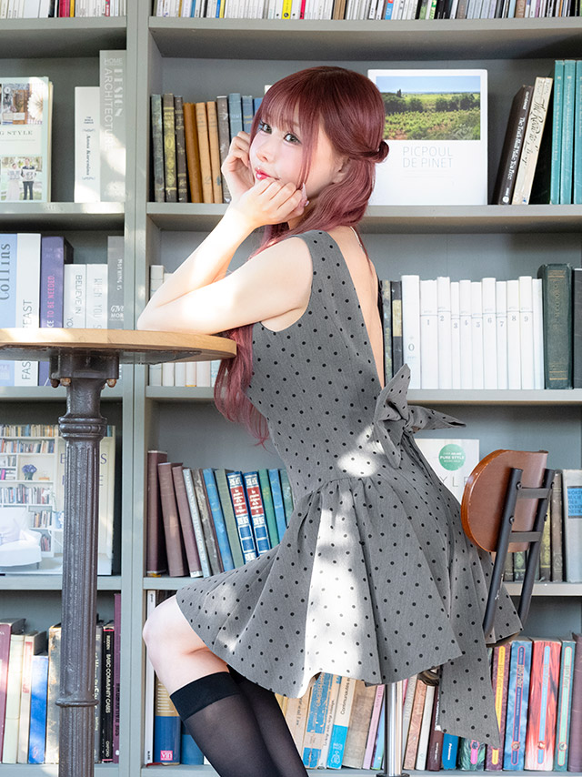 ワンピースAラインミニドレスノースリーブ上品背中魅せドット柄ピンドットバックリボン同伴キャバドレス