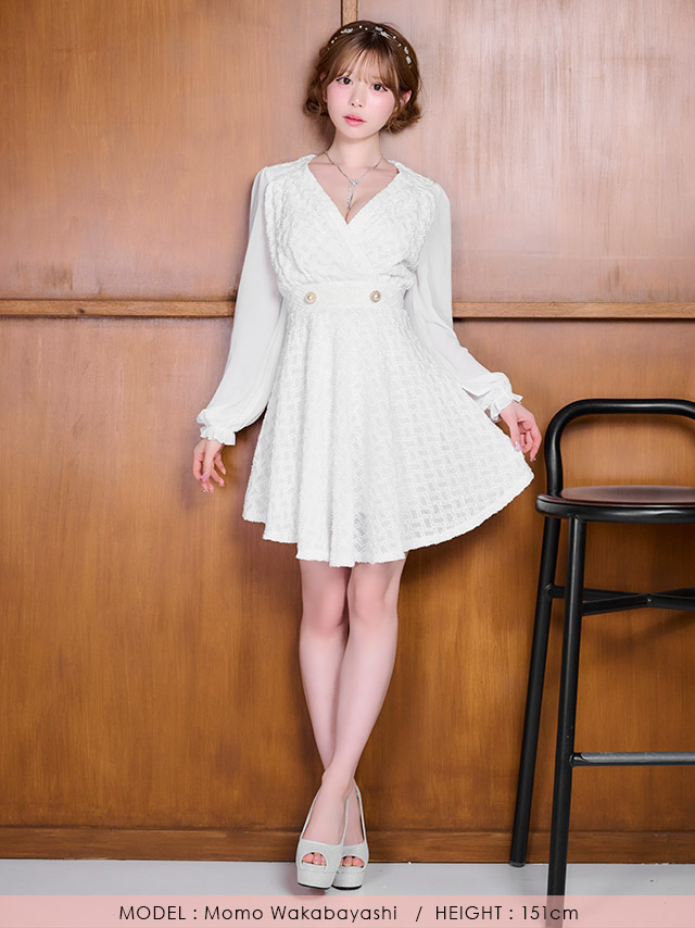 膝丈ドレス Aライン 長袖 ツイード ラメ ワンピース Vネック 大人 上品 二の腕カバー 下着のまま お呼ばれ 高身長 白 キャバドレス のフロント画像