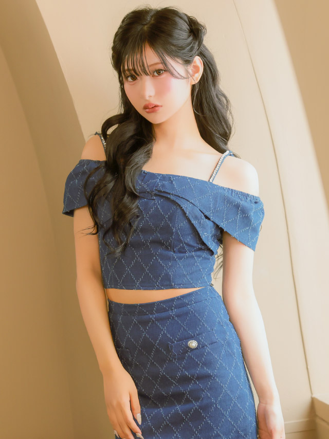 ミニドレス セットアップ 肩あき リボン キルティング風 デニム ブルー XL タイト キャバドレス の立ち姿イメージ画像1枚目