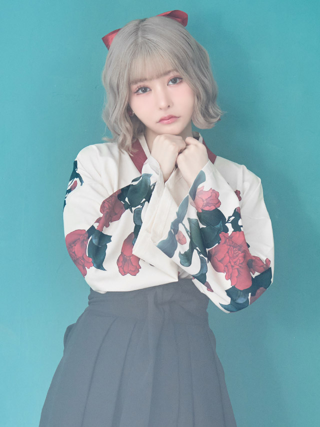 3点set 白地にフラワーデザインミニ丈袴 
