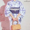 落ち着いた大人っぽい紫色の浴衣
