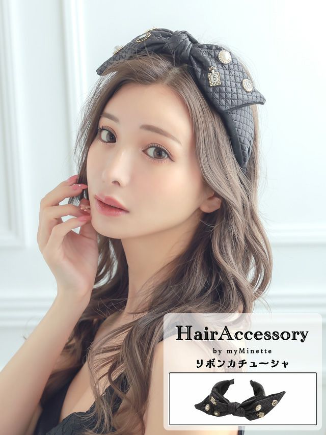 ヘアーアクセサリー ヘアアクセ 太め ヘッドアクセ ヘアアレンジ myMinette マイミネット ビンテージチャーム付きレザー風キルティングリボンカチューシャヘアアクセサリー