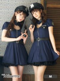 ポリスコスプレ
